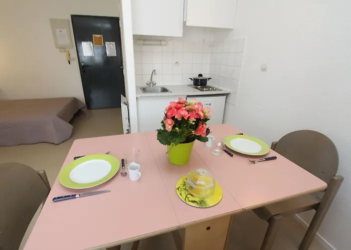 Abitel - Les Studines D'ornon * فييُناف دورنو