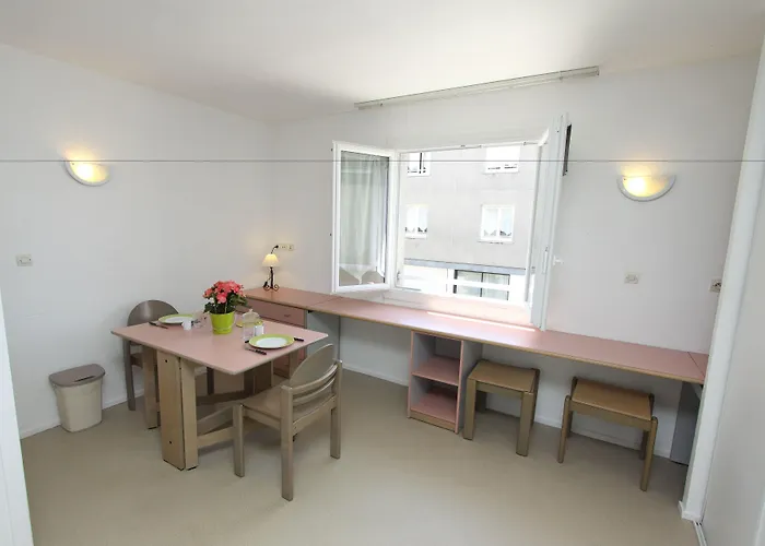 فندق Abitel - Les Studines D'ornon فييُناف دورنو