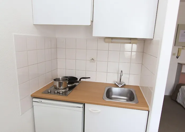 Abitel - Les Studines D'ornon فندق